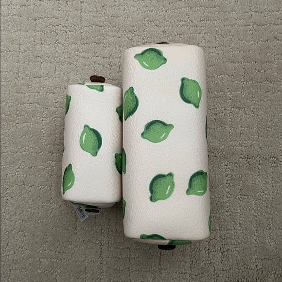 New Coach Lime Cosmetic Pouches - Picture 4 of 8
